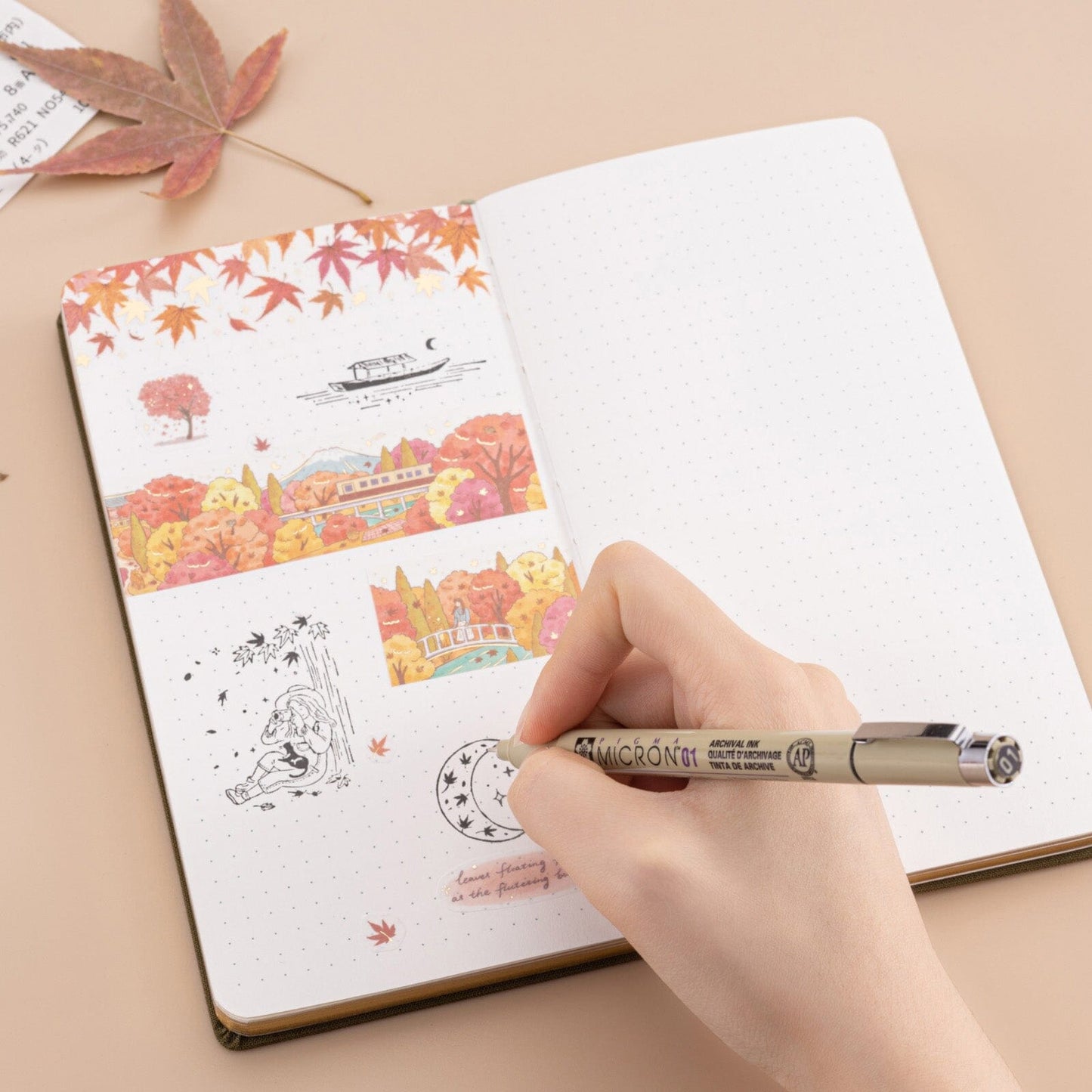 Tsuki ‘Maple Journey’ Travel Notebook ☾