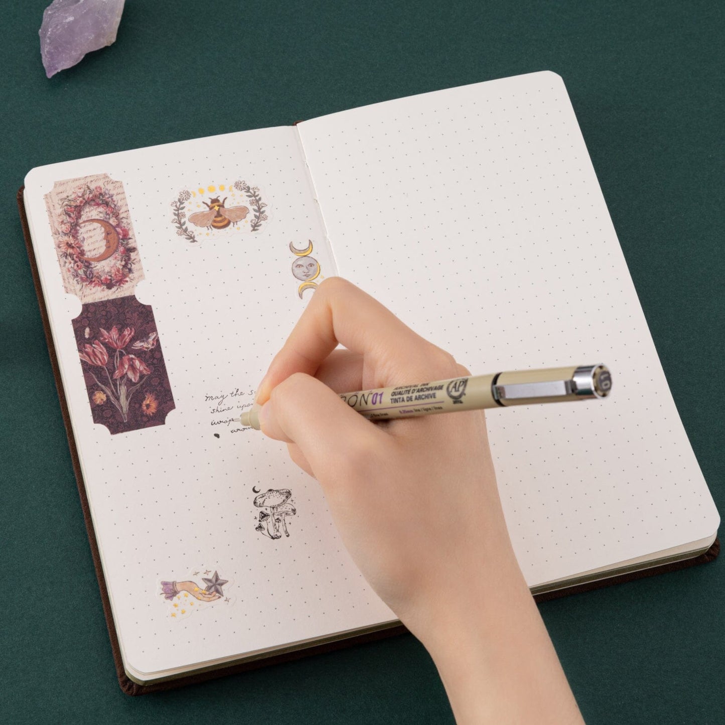Tsuki ‘Honey Bee’ Luxury Travel Notebook ☾